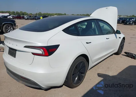 2024 Tesla Model 3 Long Range Dual Motor All-Wheel Drive/Rear-Wheel Drive z USA, uszkodzony, nr VIN 5YJ3E1EA2RF747491